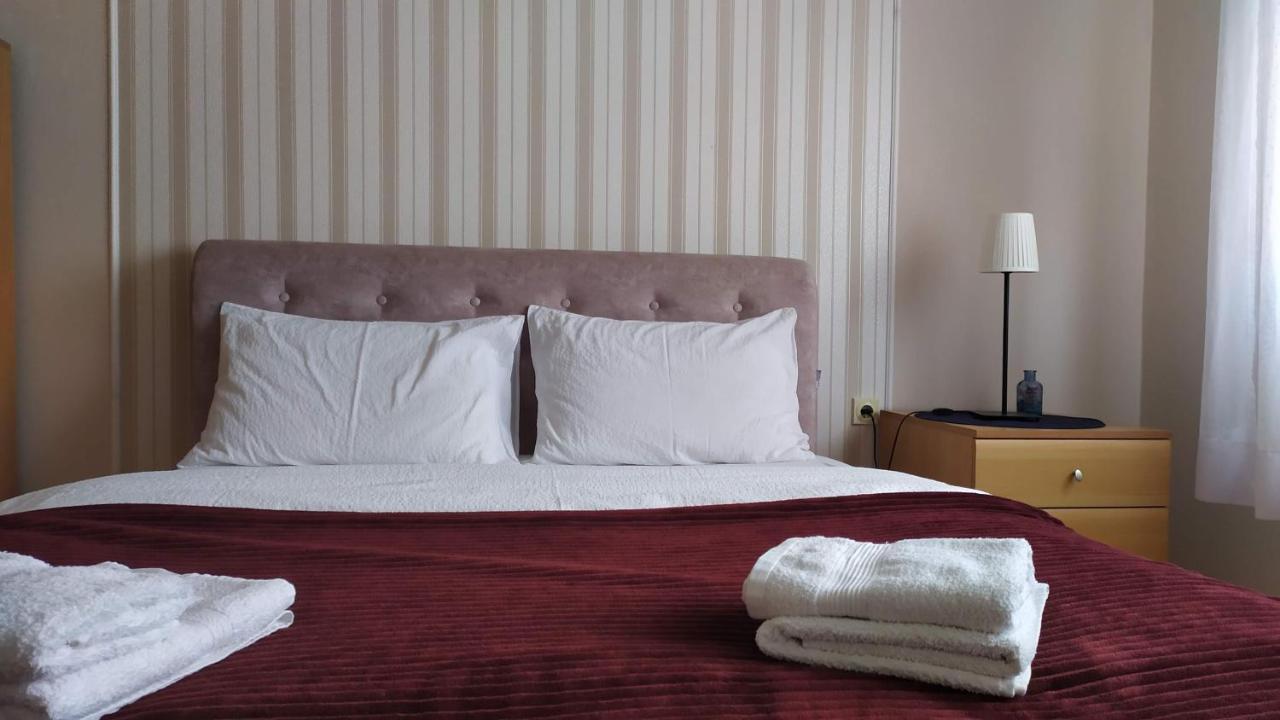 Community Park Apartment Ni Eksteriør billede